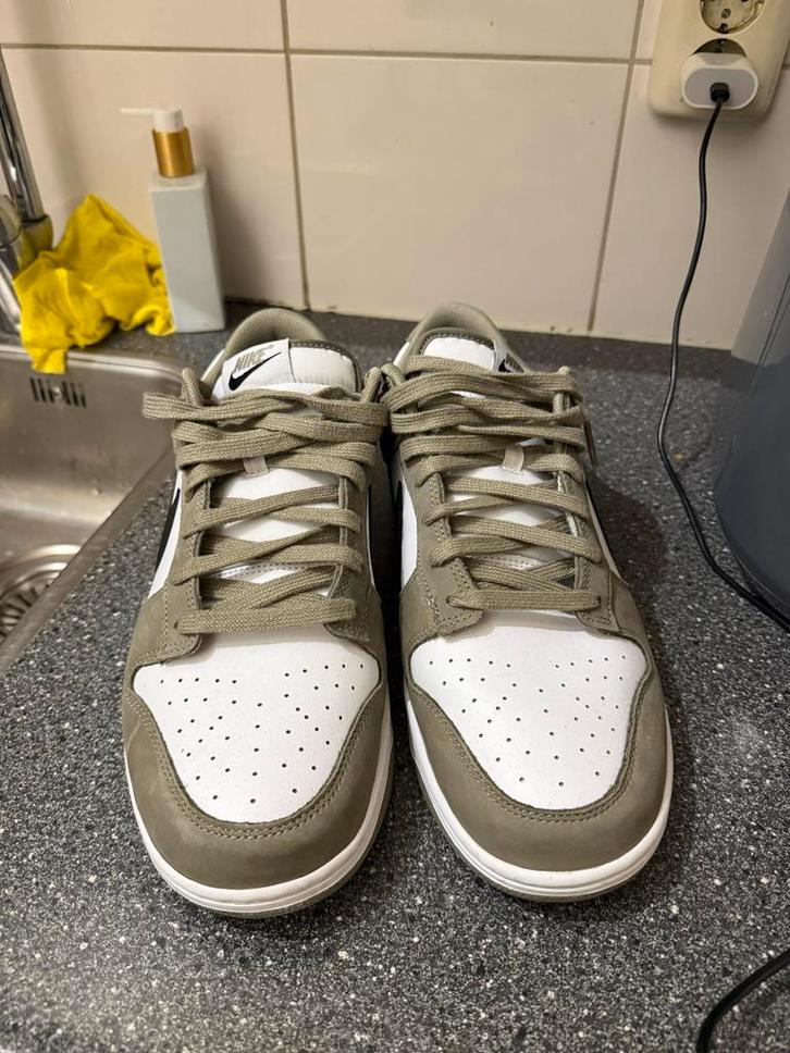 Nike Dunk Low Olive Green - Maat 44.5, Kleding | Heren, Schoenen, Zo goed als nieuw, Sneakers of Gympen, Overige kleuren, Ophalen of Verzenden