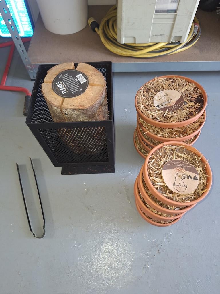 Vuurkorf met Zweedse fakkel en terracotta vuurpotjes, Ophalen, Zo goed als nieuw, Vuurkorf