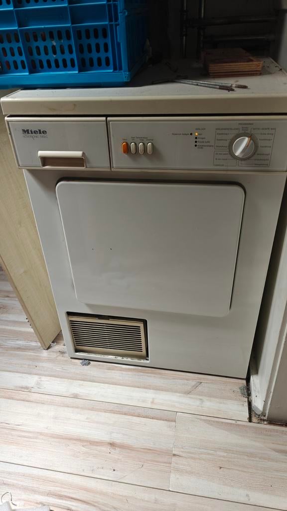 Miele wasdroger, Witgoed en Apparatuur, Wasdrogers, Ophalen, Gebruikt, Luchtafvoer, 85 tot 90 cm
