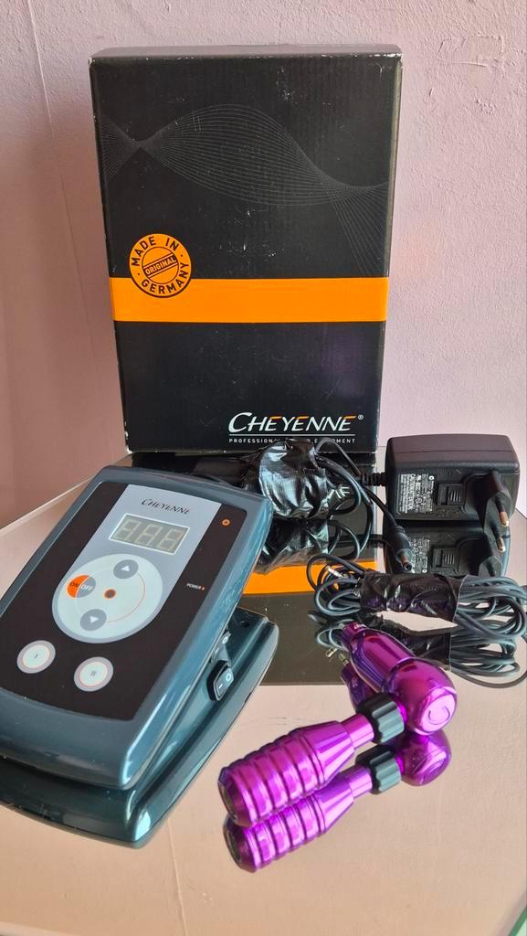 Professionele Cheyenne HAWK Thunder Purple tattoomachine, Hobby en Vrije tijd, Overige Hobby en Vrije tijd, Zo goed als nieuw