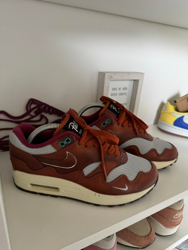 Patta x Nike Air Max 1 'Wave Dark Russet' - Maat 36.5, Ophalen of Verzenden, Zo goed als nieuw, Bruin, Sneakers of Gympen