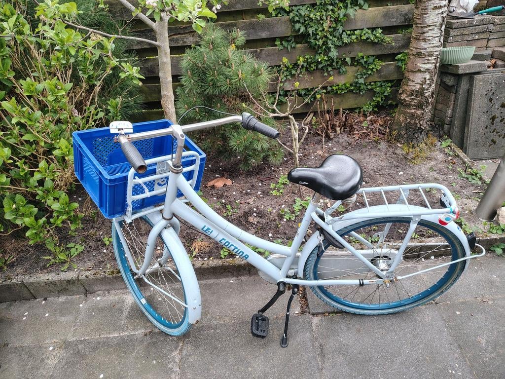 Cortina damesfiets met krat, Fietsen en Brommers, Fietsen | Dames | Damesfietsen, Ophalen of Verzenden