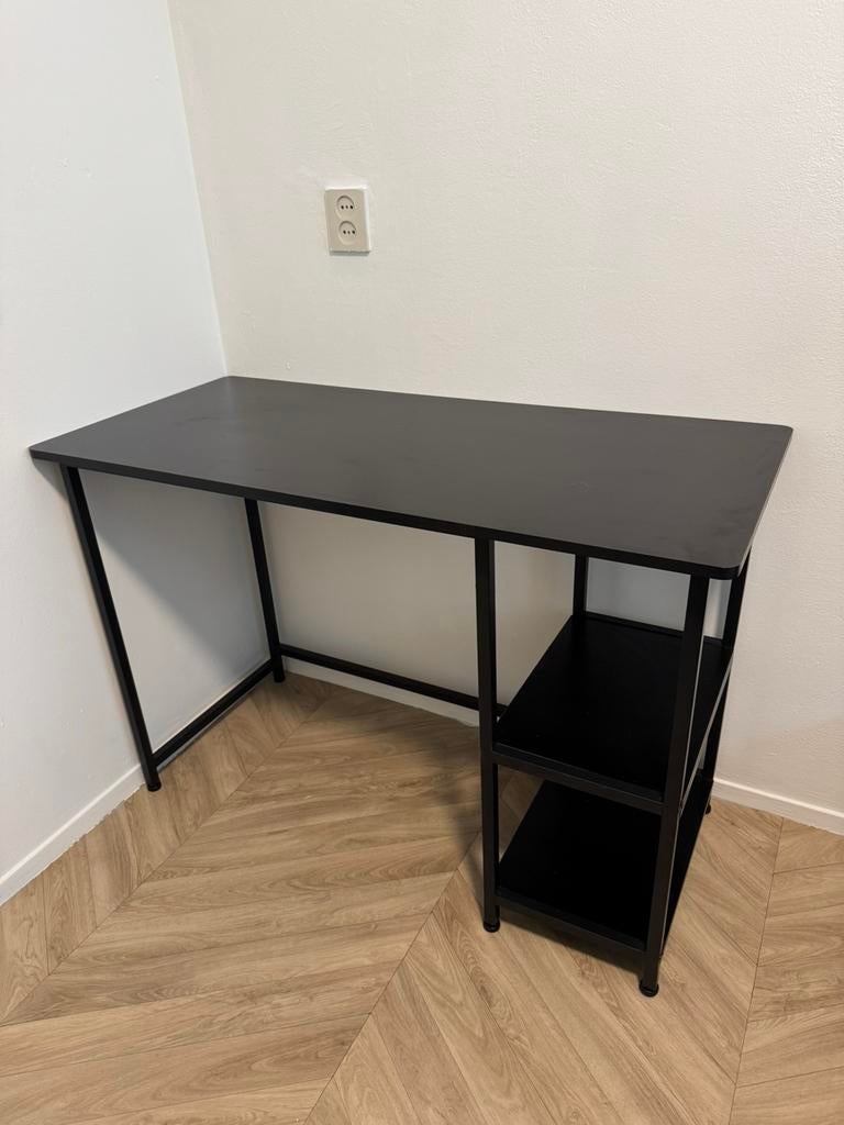 Bureau Zwart, Huis en Inrichting, Bureaus, Ophalen, Zo goed als nieuw