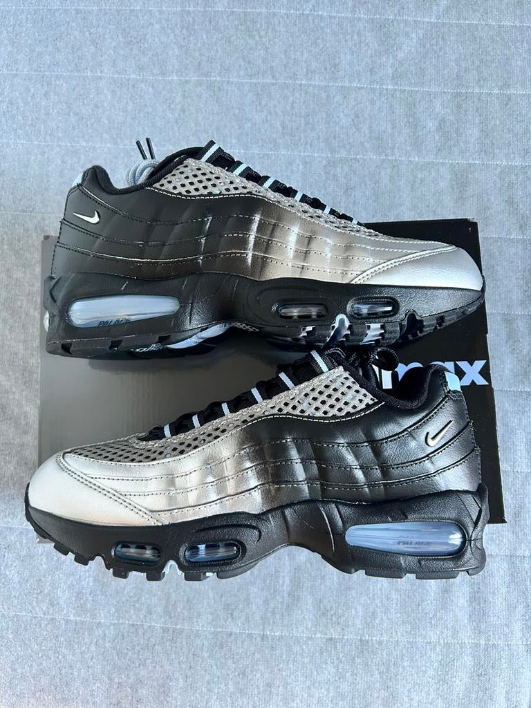 Nike Air Max 95 Big Bubble x Palace 42.5 eur, Ophalen of Verzenden, Zo goed als nieuw, Zwart