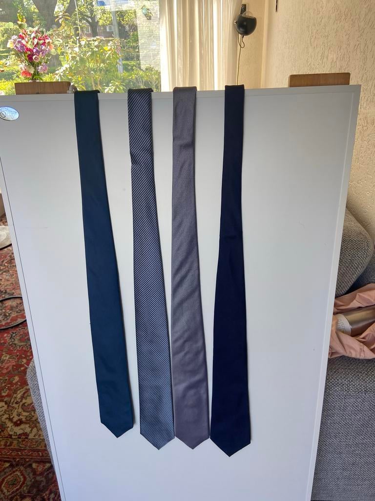 Set van 4 nette stropdassen (McGregor, Luigi, Royal Cotton), Ophalen of Verzenden, Zo goed als nieuw, Blauw, Met patroon
