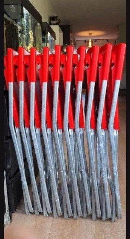 10 rode klapstoelen te huur voor €15, Doe-het-zelf en Verbouw, Steigers, Ophalen, Overige typen, Minder dan 2 meter