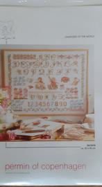 Borduurpakket   Samplers of the world. Permin of copenhagen, Hobby en Vrije tijd, Borduren en Borduurmachines, Ophalen of Verzenden