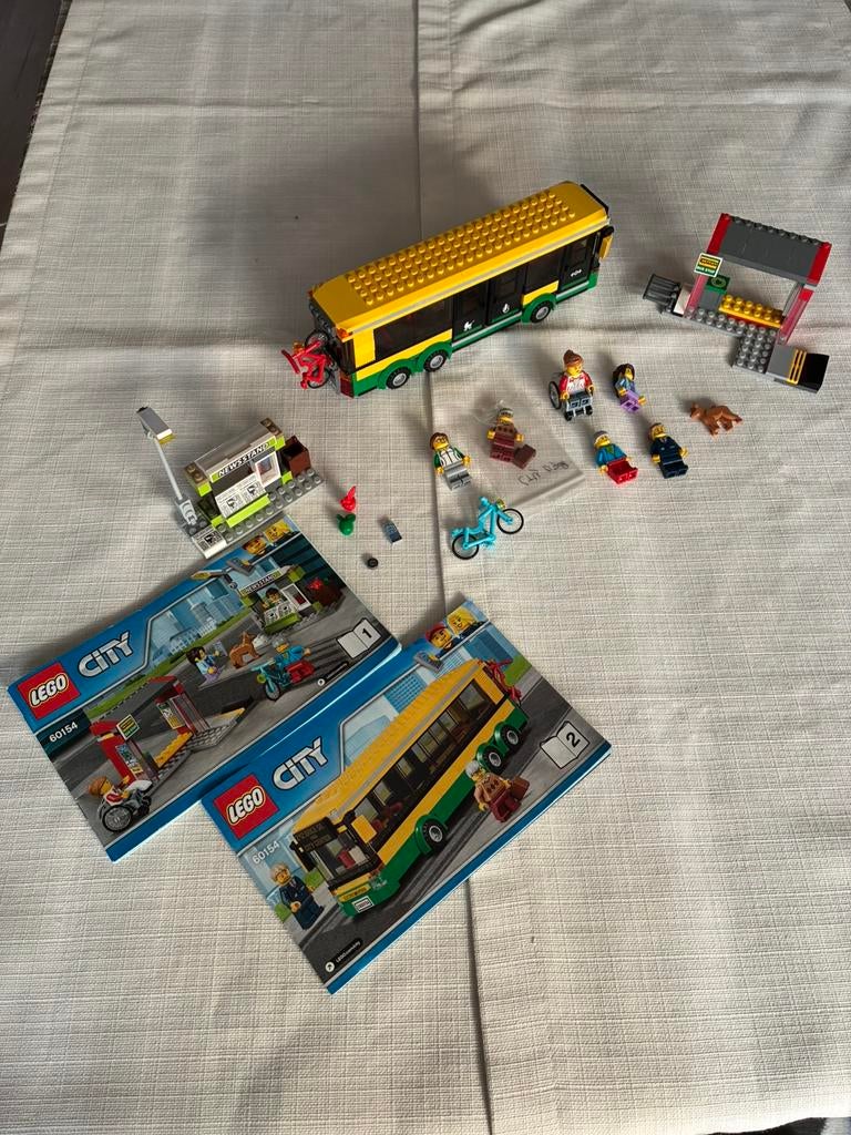 Lego 60154 Bus Station, Compleet, Lego, Ophalen of Verzenden, Complete set