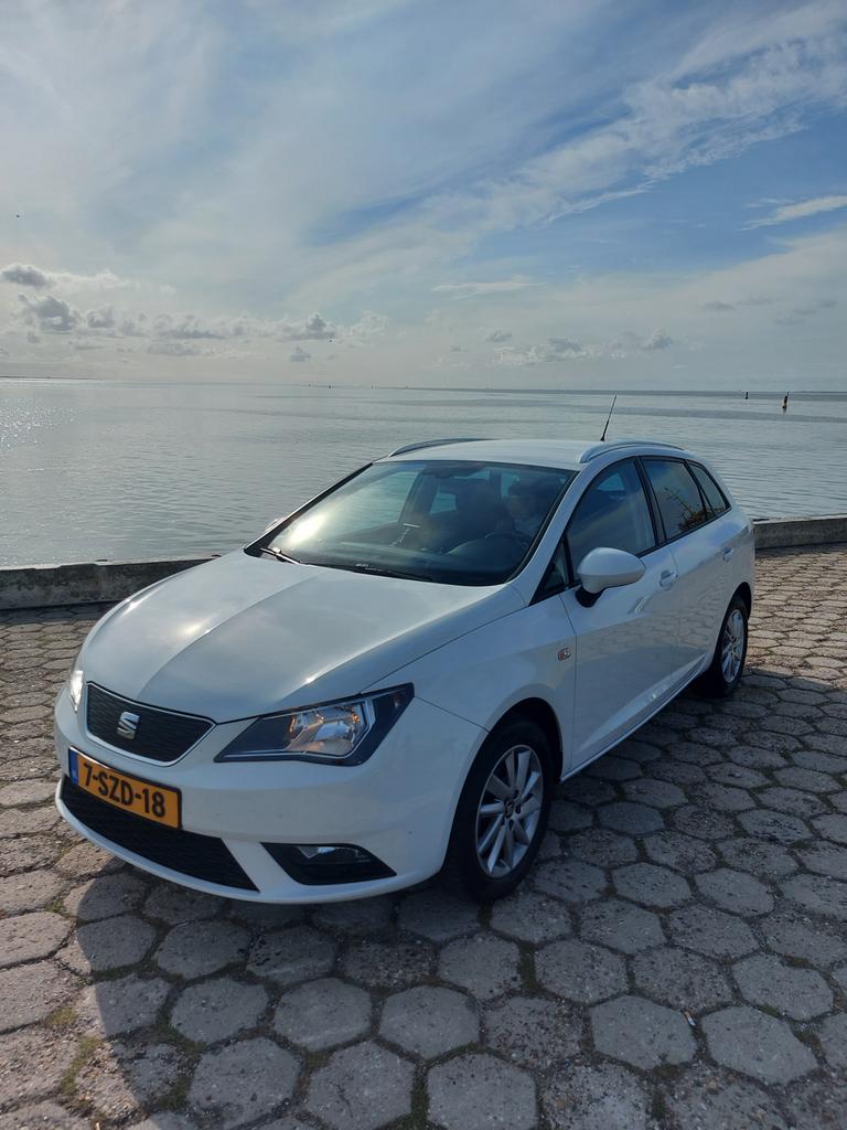 Motor defect! Seat Ibiza 1.2TDI 55KW Ecomotive ST 2013 Wit, Auto's, Voorwielaandrijving, 74 pk, 1199 cc, Origineel Nederlands