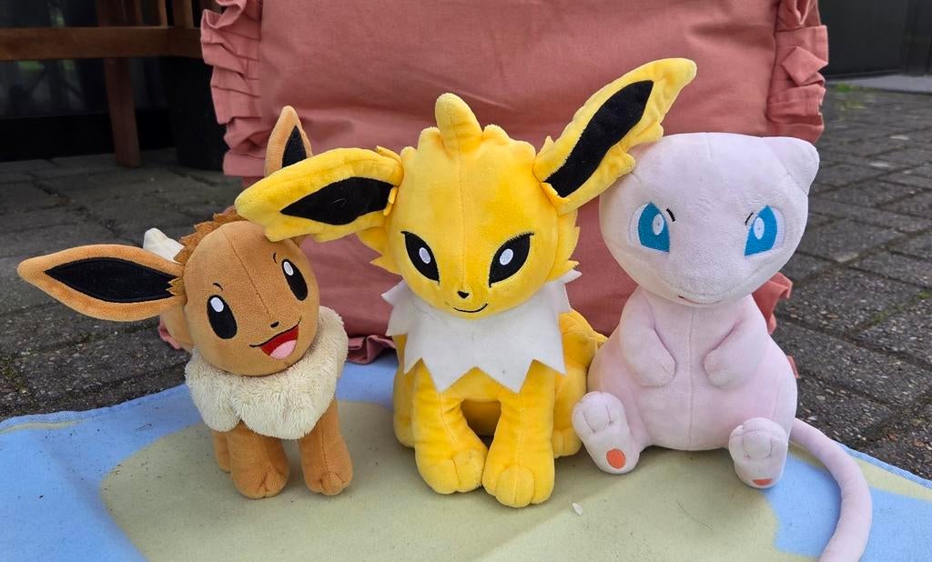 Mooie pokemon knuffels (Eevee, Mew, Jolteon), Ophalen of Verzenden