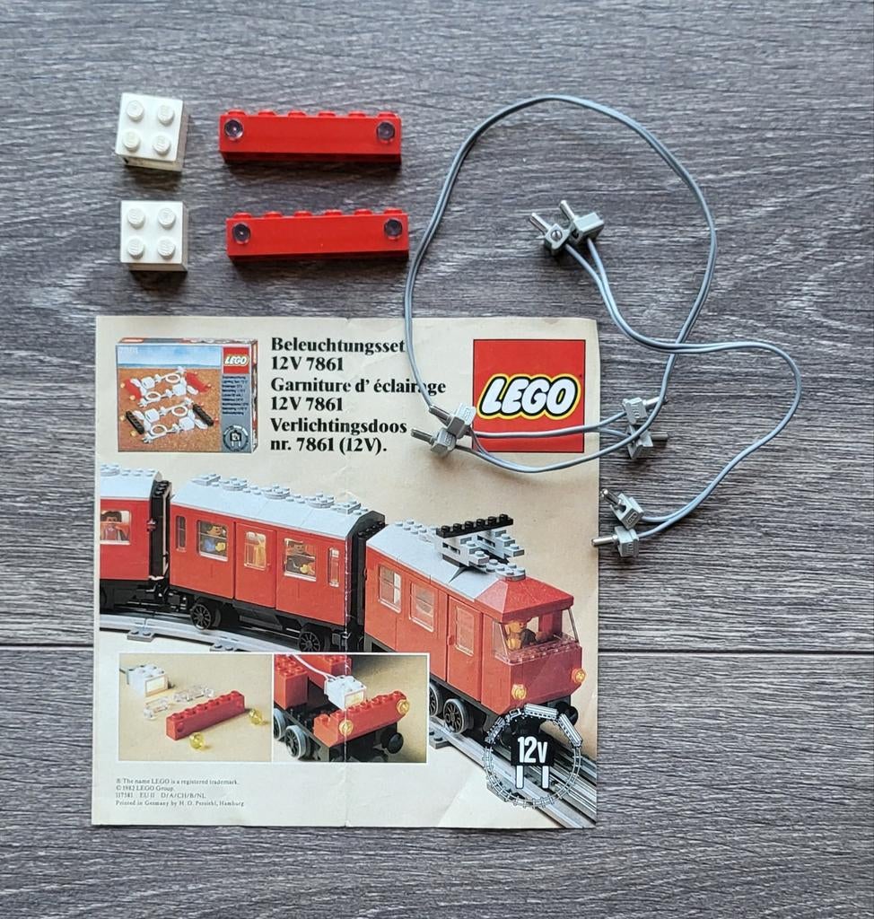 Lego trein 12 Volt locomotief verlichting blokjes Rood., Ophalen of Verzenden, Gebruikt, Losse stenen, Lego