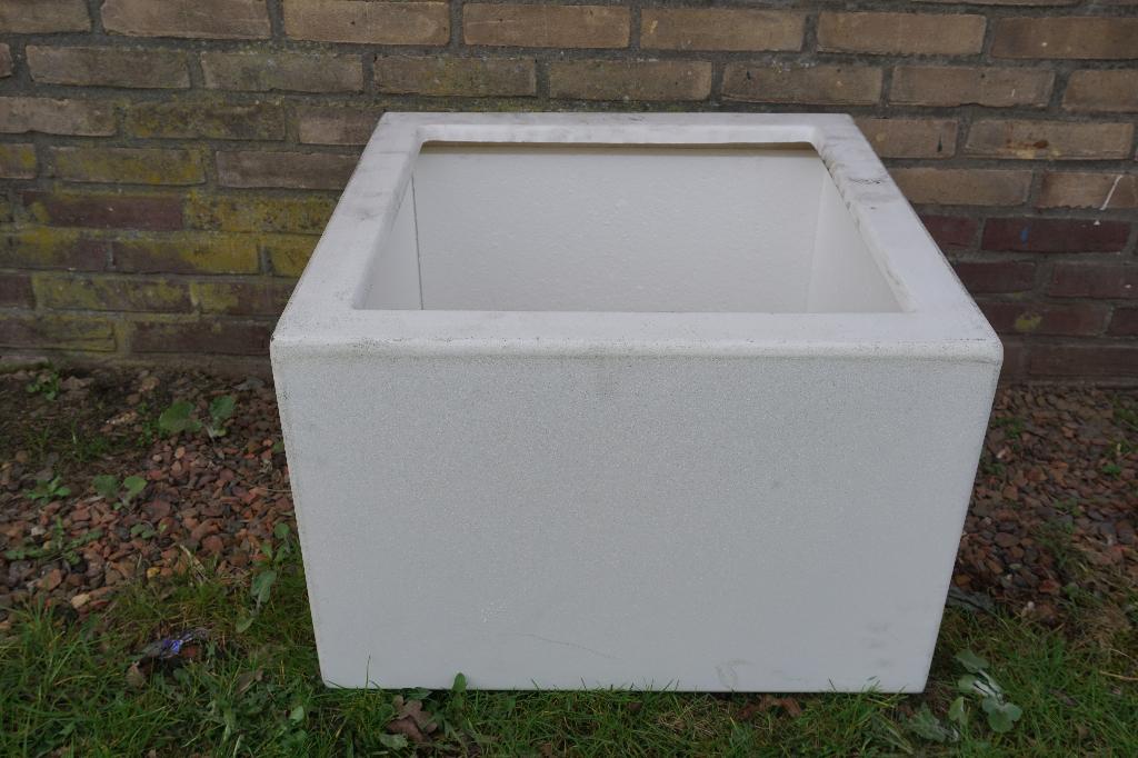 Witte Polyester bloembak plantenbak 60x60x40, Ophalen, Kunststof, Gebruikt, Vierkant