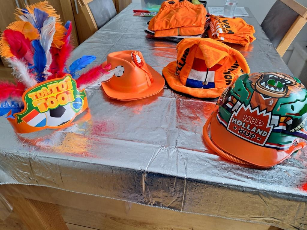 Oranje hoeden, Ophalen, Oranje of Koningsdag