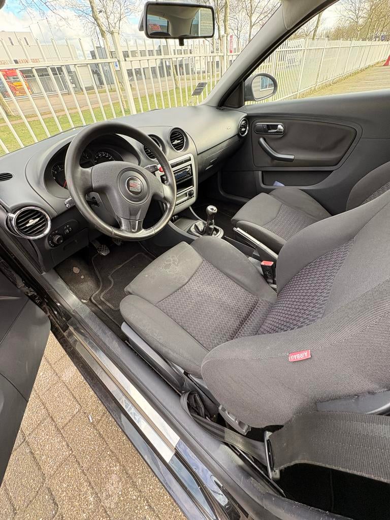 Seat Ibiza 1.4 16V 74KW 2005 Zwart, Auto's, Seat, Bedrijf, Ibiza, Benzine, C, Hatchback, Handgeschakeld, Origineel Nederlands