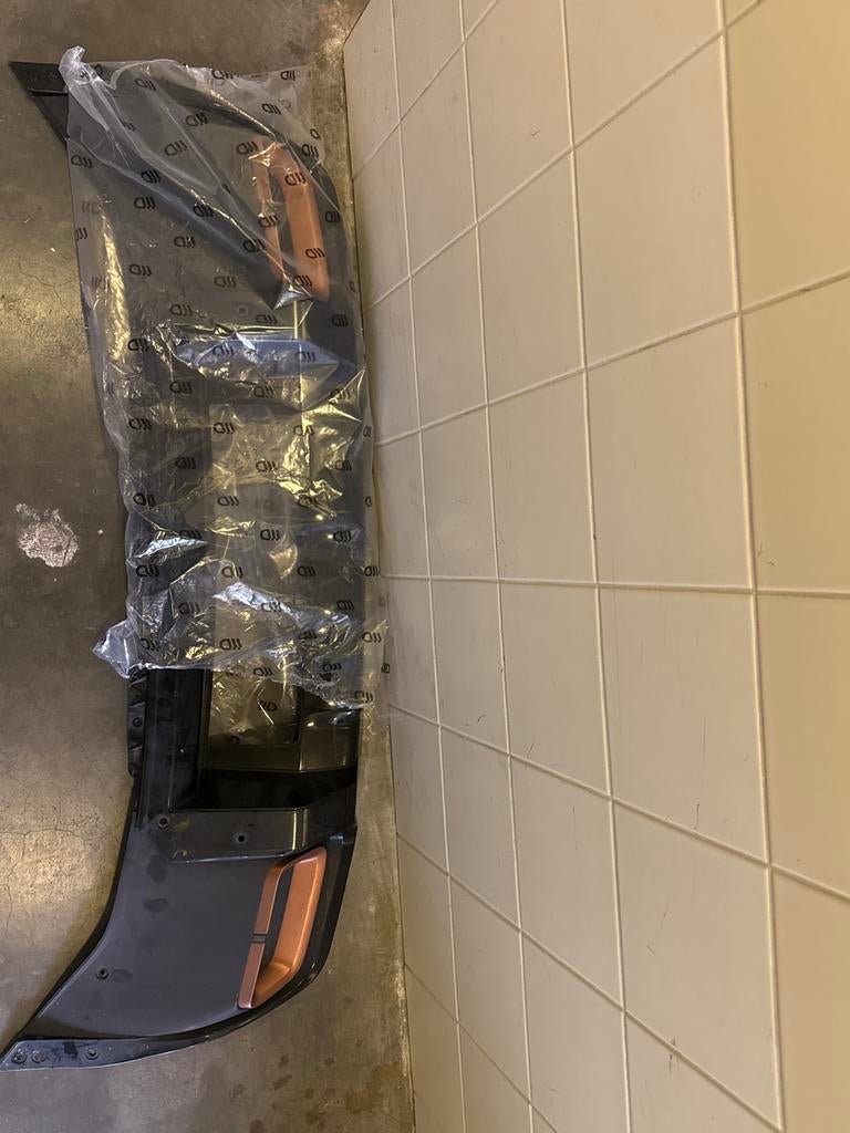 Sieruitlaat Cupra Formentor, Auto-onderdelen, Ophalen, Nieuw, Universele onderdelen, Bumper