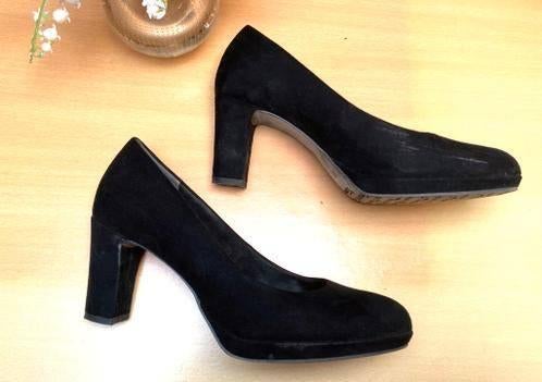 Tamaris suèdelook schoenen maat 37 [DM], Pumps, Zwart, Ophalen of Verzenden, Zo goed als nieuw