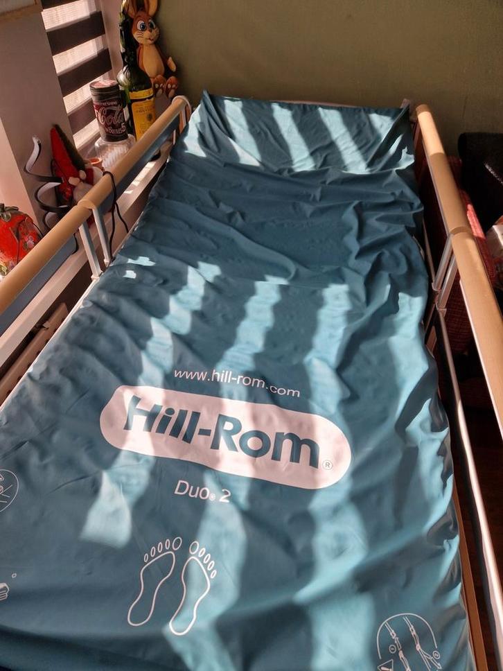 Hillrom Duo 2 luchtwisselmatras met pomp., Diversen, Verpleegmiddelen, Ophalen