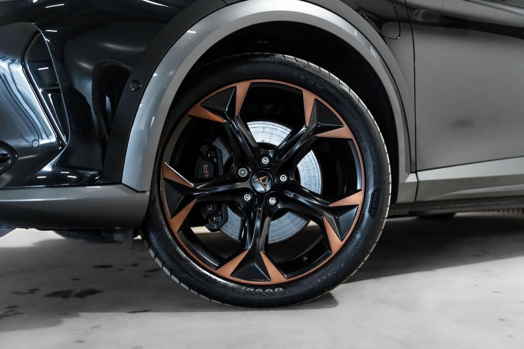 Cupra Formentor 1.4 e-Hybrid VZ Performance Pano PDC CUPRA-M, Auto's, Cupra, Gebruikt, 4 cilinders, Zwart, Hybride Elektrisch/Benzine