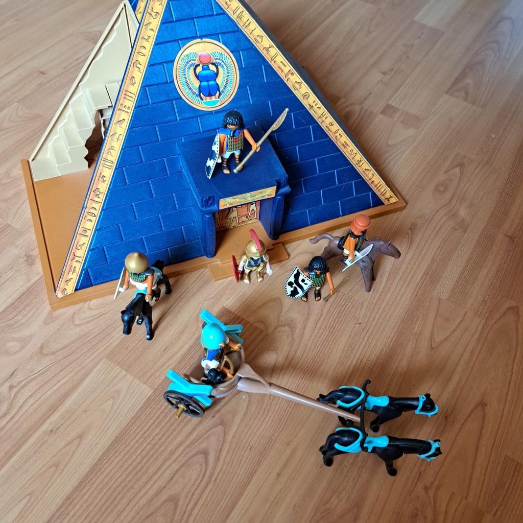 Playmobil Pyramide met 6 poppetjes,5 paarden en kar, Kinderen en Baby's, Speelgoed | Playmobil, Ophalen of Verzenden