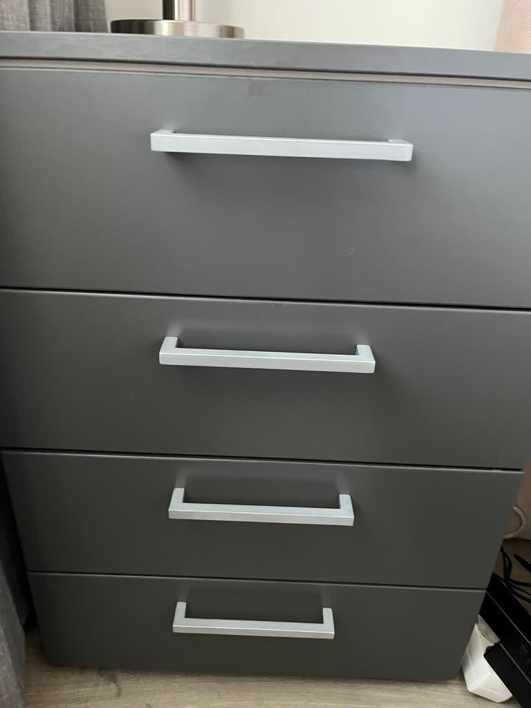 Nolte Dellbruck 2 nachtkastjes met 4 laden, Ophalen, Overige materialen, Gebruikt, 50 tot 100 cm