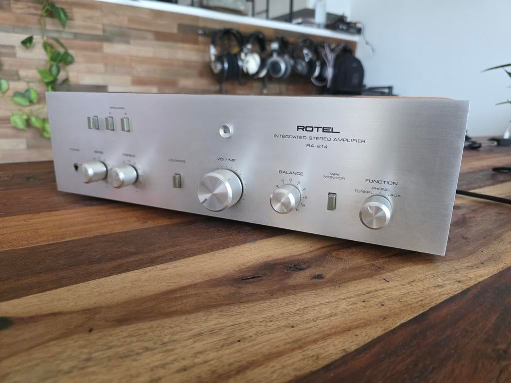 Rotel RA-214 Geïntegreerde Versterker - Golden Oldie!, Ophalen of Verzenden, 120 watt of meer, Overige merken