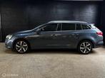 Renault Megane 1.2 TCe Bose KEYLESS ACC NAVI MASSAGE DEALER, Auto's, Renault, Gebruikt, Zwart, 4 cilinders, Leder en Stof