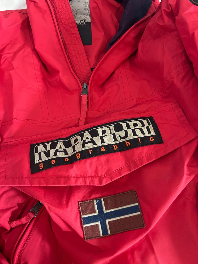 Napapijri jas maat s, Ophalen of Verzenden, Zo goed als nieuw, Napapijri, Rood