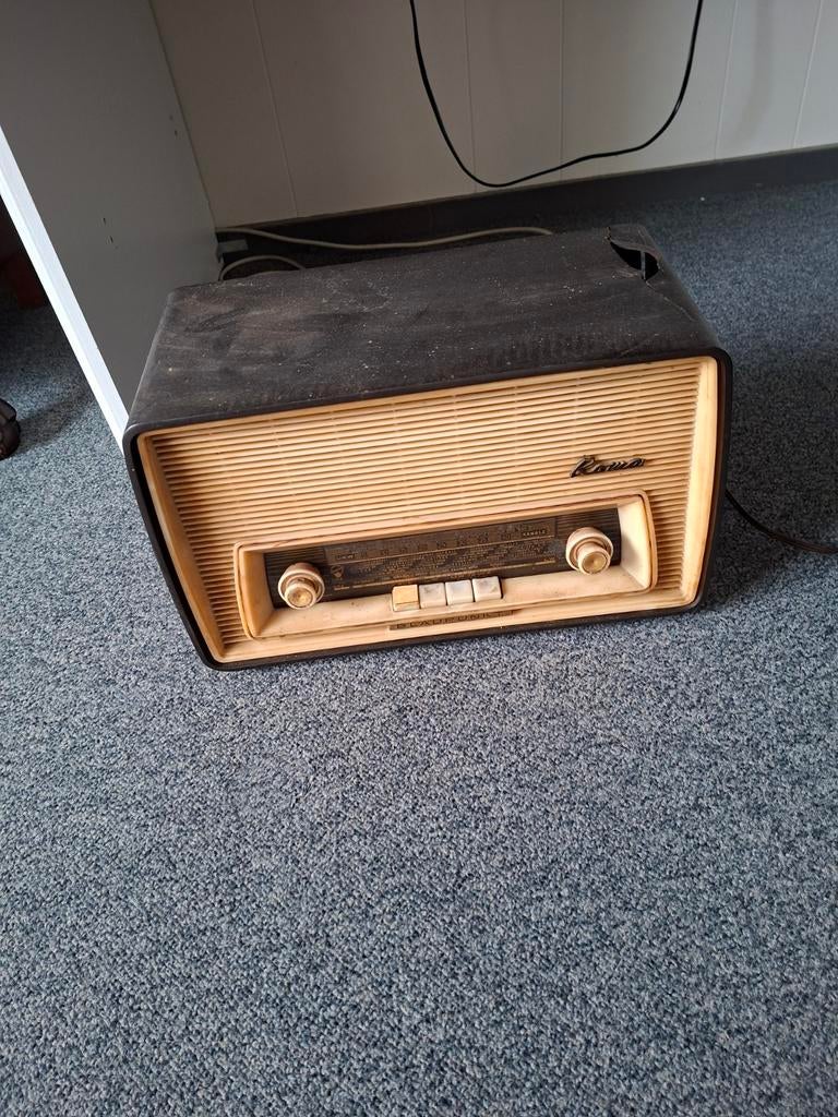 Oude lampenradio met gat bovenin, Ophalen of Verzenden, Niet werkend, Radio