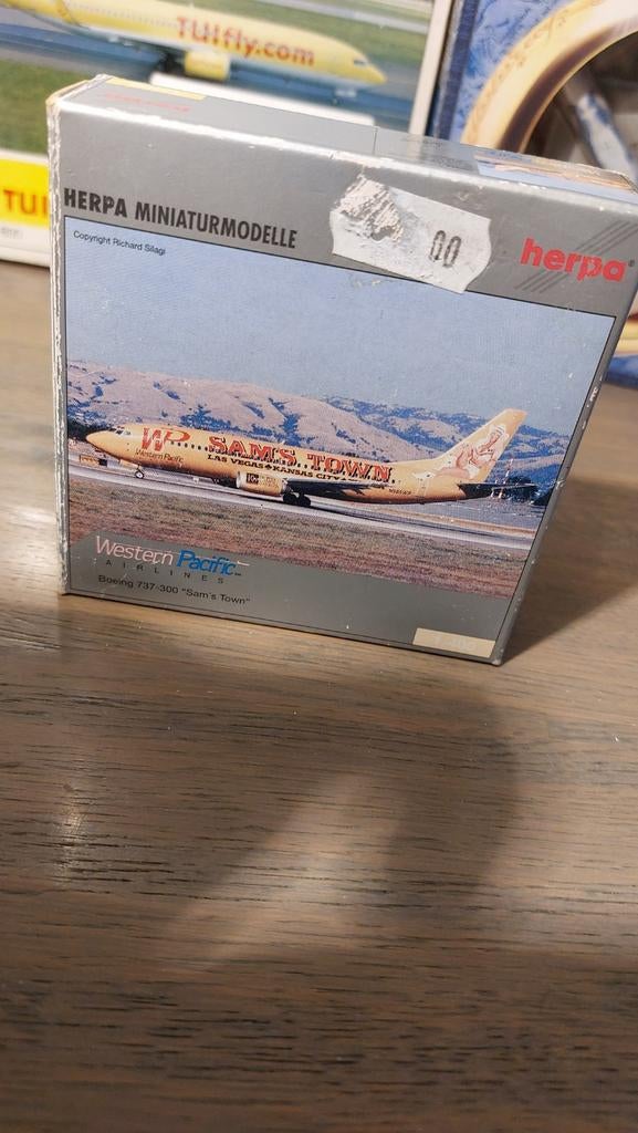 Boeing 737-300 Herpa 1:400, Overige merken, 1:200 of kleiner, Ophalen of Verzenden, Zo goed als nieuw