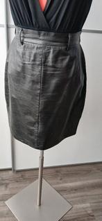 Zwart leren rokje, Kleding | Dames, Rokken, Zwart, Ophalen of Verzenden, Zo goed als nieuw, Maat 36 (S)