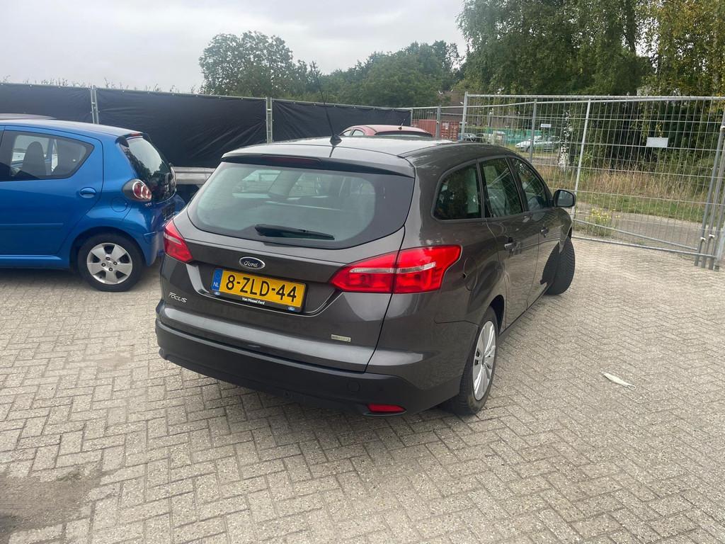 Ford Focus Wagon 1.0 Trend Edition, Gebruikt, Origineel Nederlands, Handgeschakeld, Navigatiesysteem
