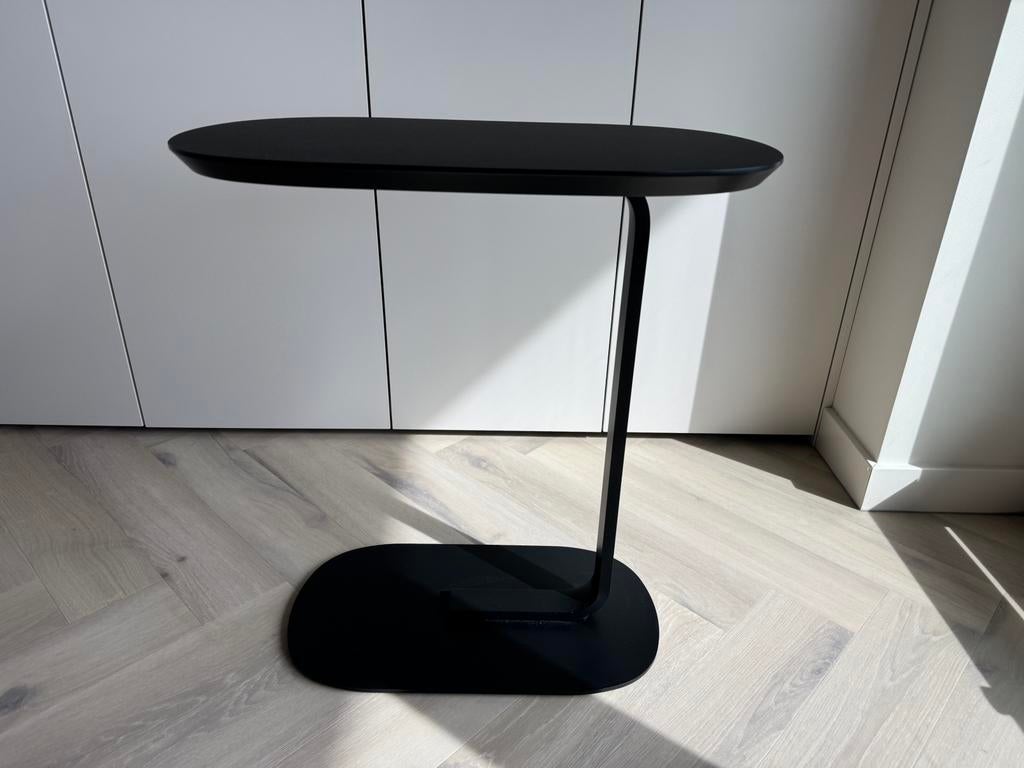 Muuto Relate bijzettafel, Ophalen, Zo goed als nieuw, Ovaal, Minder dan 55 cm