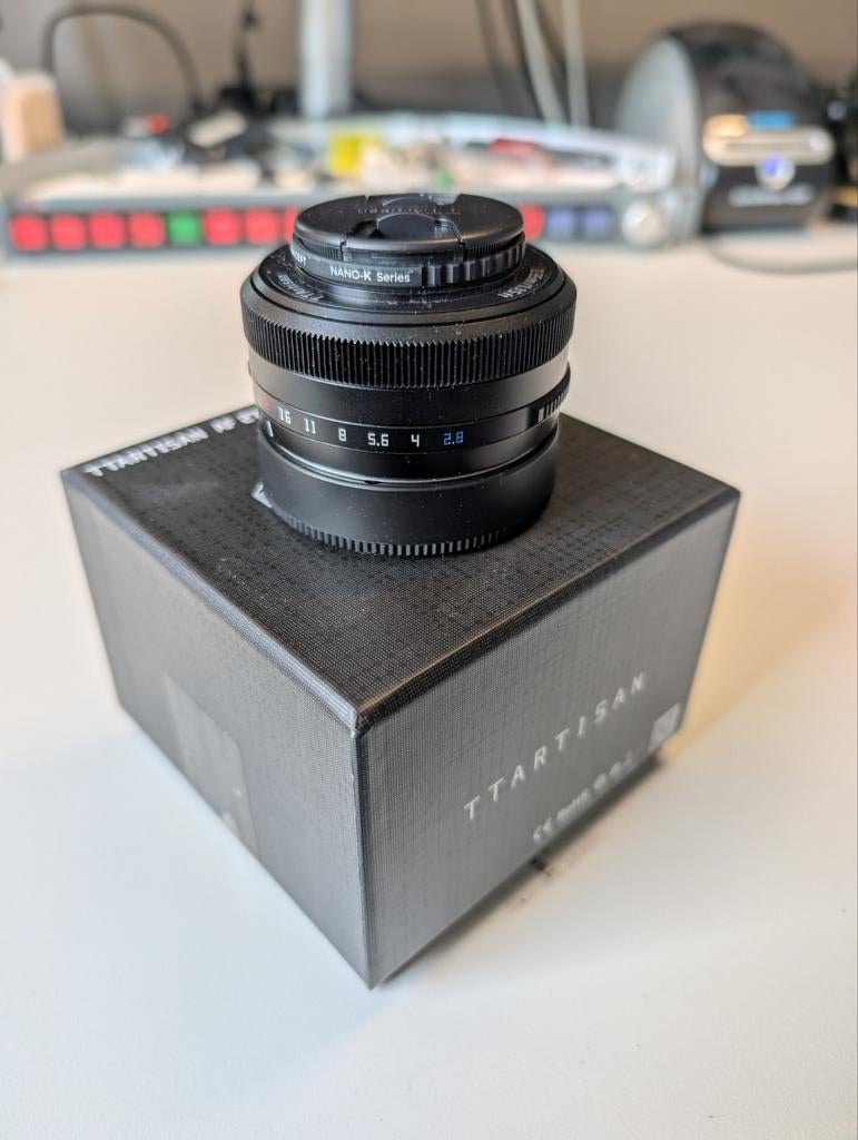 TTArtisan 27mm f/2.8 Lens Sony E, Ophalen of Verzenden, Zo goed als nieuw, Standaardlens, Zoom