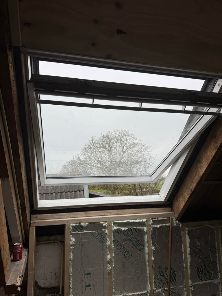 Velux UK08 Dakraam - Nieuwstaat, Ophalen, 120 tot 160 cm, Zo goed als nieuw, Dubbelglas