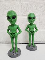 2 ALIEN BEELDEN , NIEUW , MANCAVE , SPACE , VLIEGTUIG , STER, Ophalen