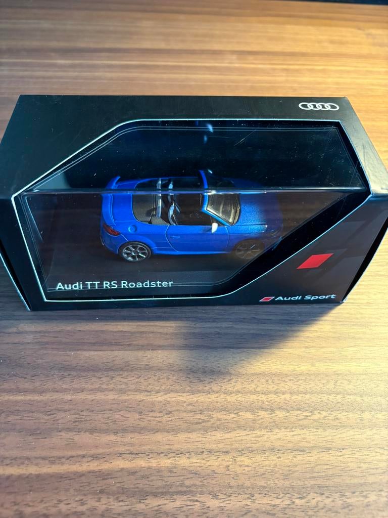 Spark Audi TT RS roadster 1/43, Ophalen of Verzenden, Zo goed als nieuw, Auto, Overige merken