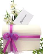Prachtige ivoren enveloppendoos met lila tule en azalea lint, Ophalen of Verzenden, Nieuw, Feestartikel, Geboorte of Huwelijk
