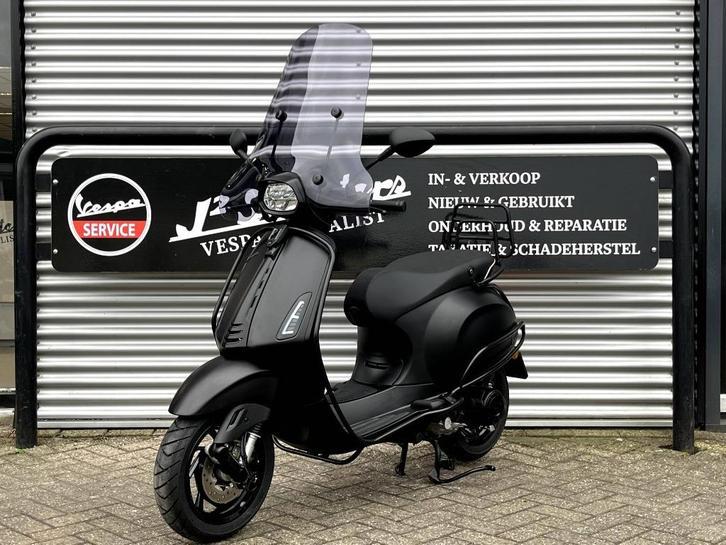 Vespa Sprint | Zwart | Brom | 2026 | 0 km | Nieuw | ACTIE, Overige modellen, ., Maximaal 45 km/u, Nieuw
