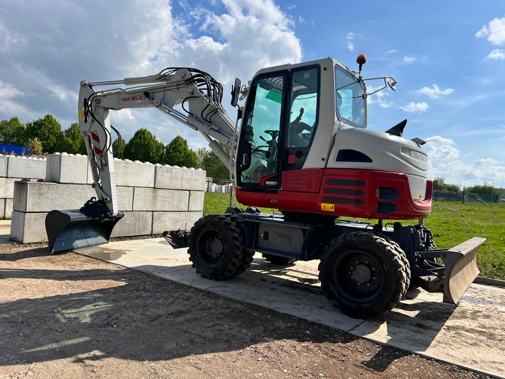 Takeuchi TB295W bandenkraan, Ophalen, Graafmachine