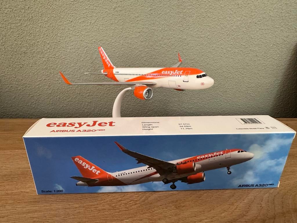 EasyJet Airbus A320 schaalmodel 1:200, Overige merken, 1:144 tot 1:200, Ophalen of Verzenden, Zo goed als nieuw