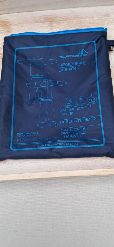MountainPeak Regenpak Junior - Maat 140 - Blauw, Caravans en Kamperen, Regenkleding, Ophalen of Verzenden, Zo goed als nieuw, Regenpak