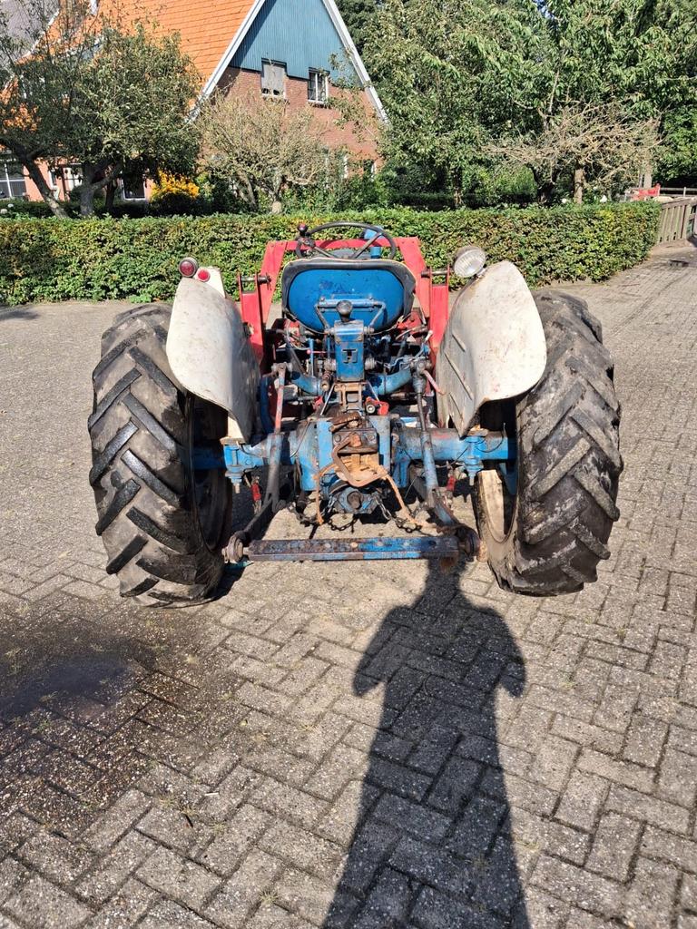 Ford Dexta uit 1964 met kenteken, voorlader en laadbak, Meer dan 10000, Oldtimer, Ophalen of Verzenden, Ford