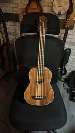 Makawao Bas Ukulele, Muziek en Instrumenten, Ophalen of Verzenden, Zo goed als nieuw, Elektrisch