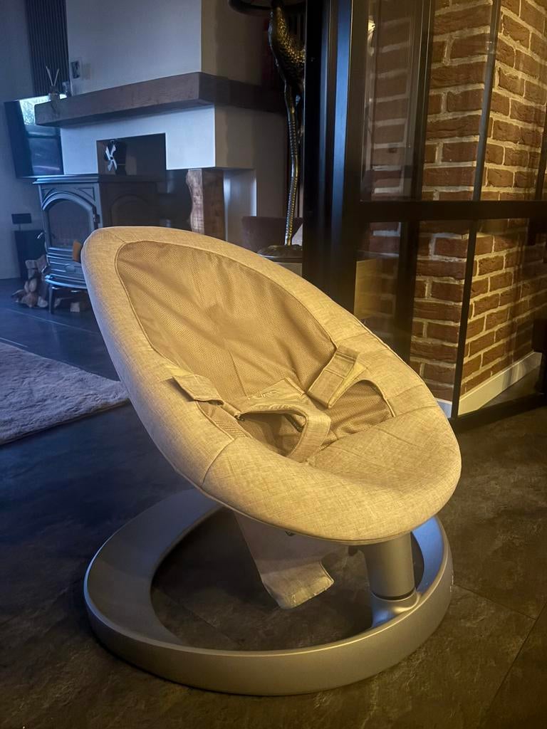 Zo goed als nieuw Nuna Leaf grow, Kinderen en Baby's, Wipstoeltjes, Ophalen, Zo goed als nieuw