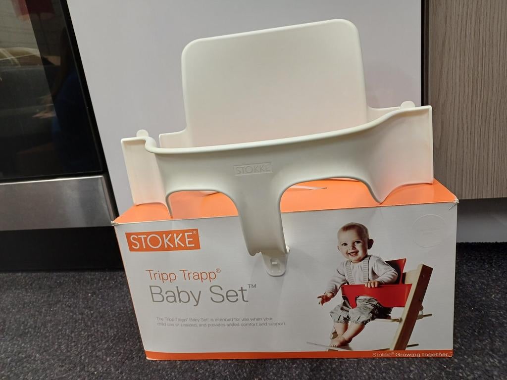 Stokke Tripp Trapp Baby Set Wit, Kinderen en Baby's, Kinderstoelen, Zo goed als nieuw, Meegroeistoel, Aanschuifbaar, Ophalen