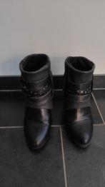 Dames kort laarsje maat 38, Zwart, Lage of Enkellaarzen, Ophalen of Verzenden, Zo goed als nieuw
