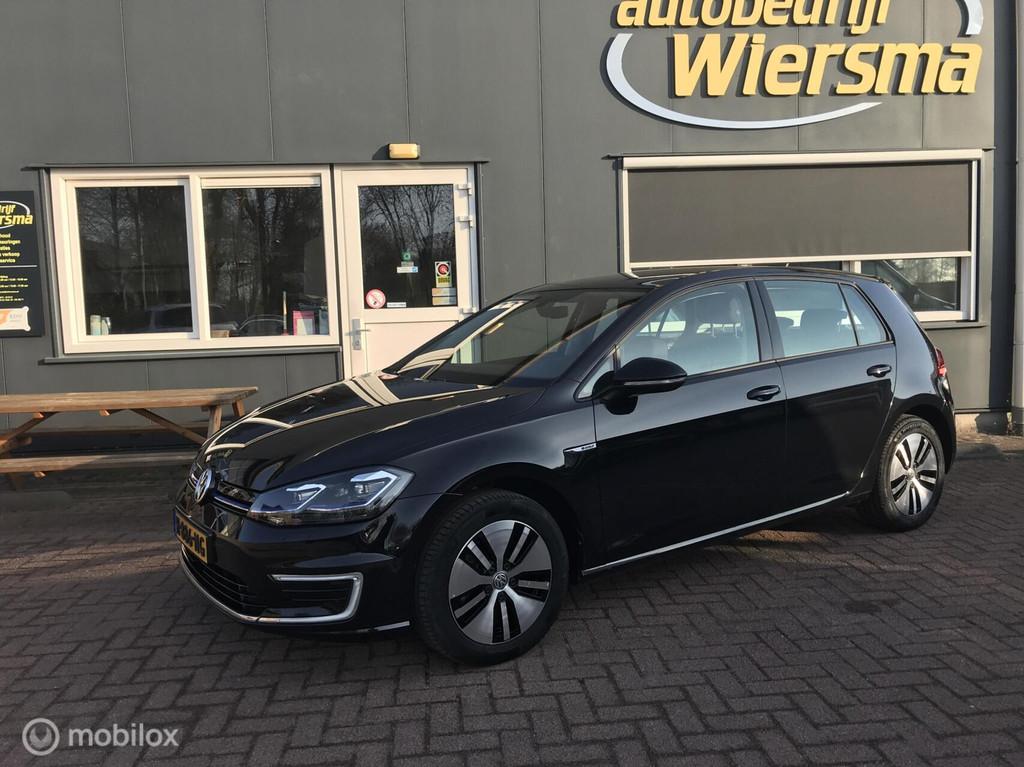 Volkswagen e-Golf 136 PK SOH 90% E-DITION, Auto's, Volkswagen, 136 pk, Gebruikt, Zwart, 231 km
