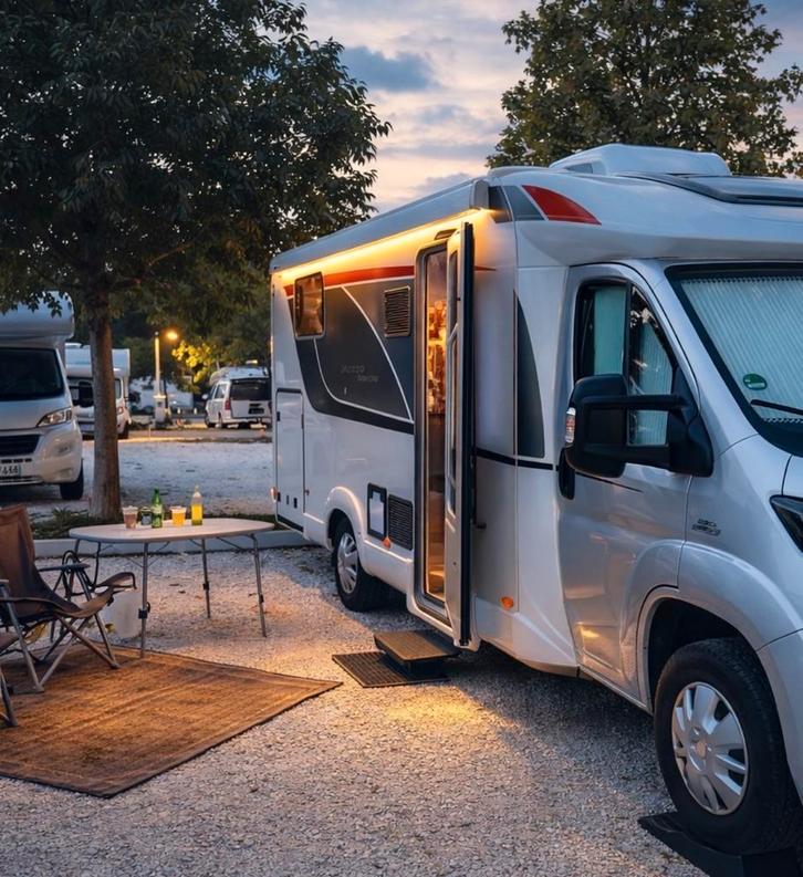 Camper Burstner Nexio in nieuwstaat 43000km, Caravans en Kamperen, Campers, Particulier, tot en met 3, Half-integraal, Bürstner