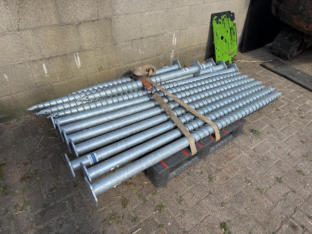 Nieuwe schroefpalen 210cm, 8 stuks, Ophalen, Nieuw