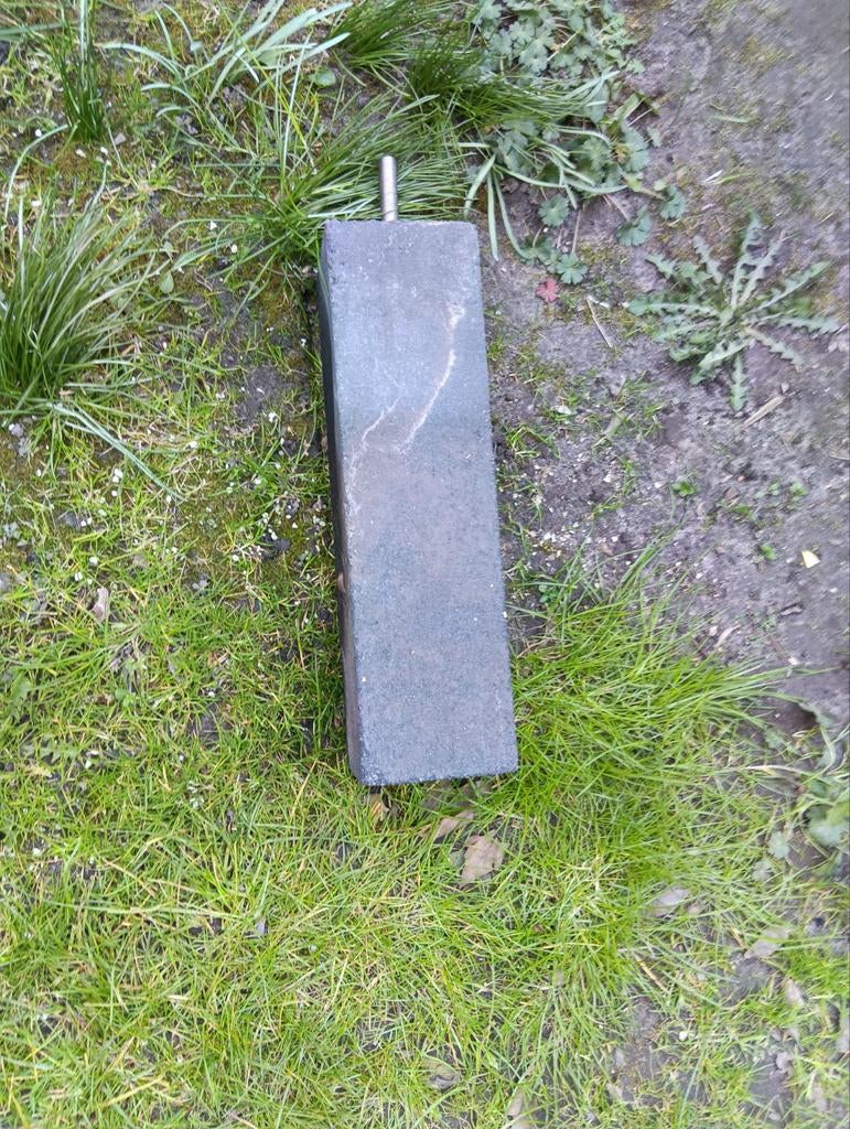 Nieuwe antraciet betonpoer 12/12/45 cm €5,00, Ophalen, Nieuw, Beton